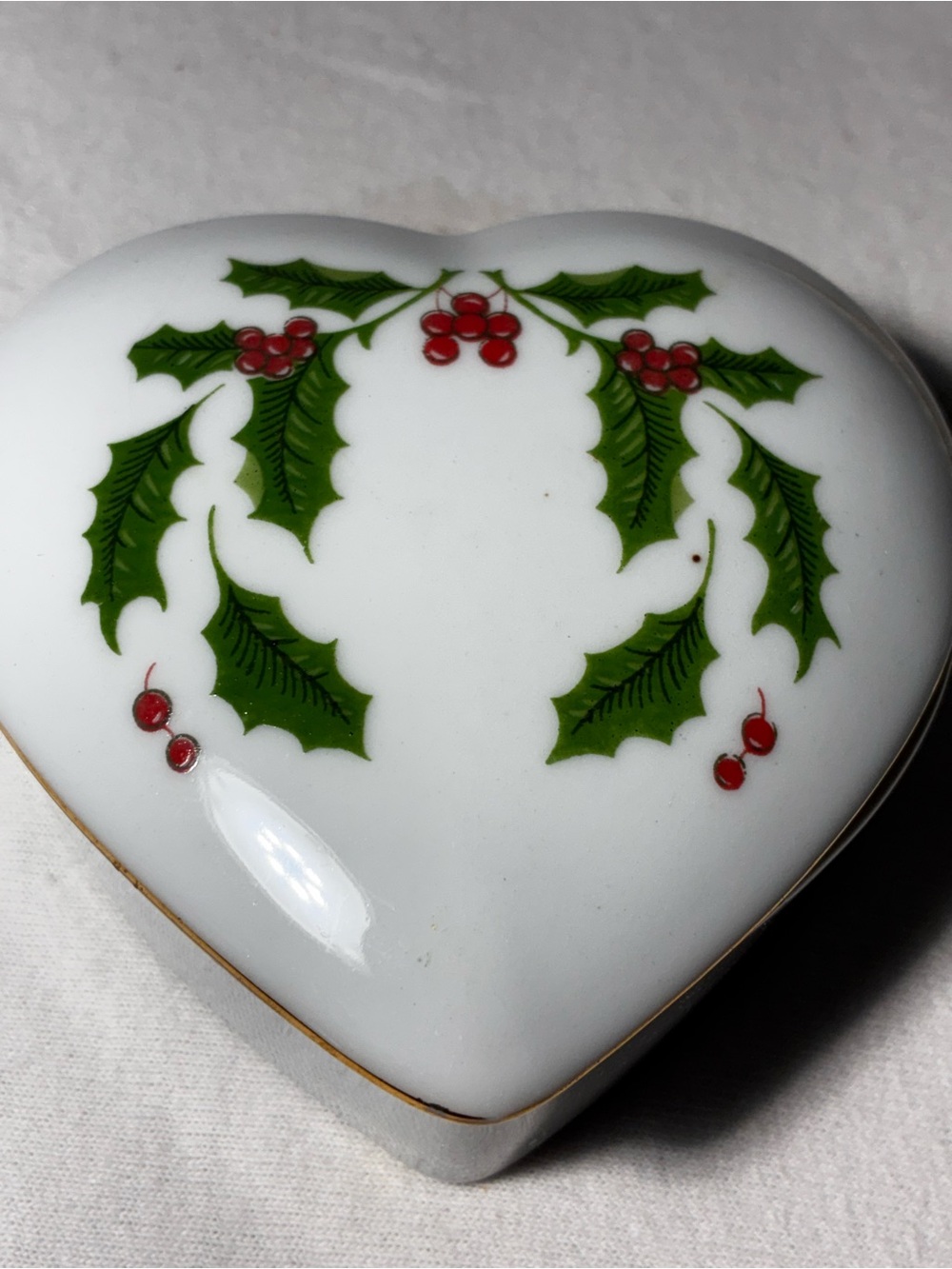 Vintage Heart Shaped Christmas Trinket Box Holly Berry Ceramic Dish
